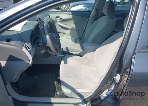 2010 Toyota Corolla Le z USA, uszkodzony, nr VIN 2T1BU4EE3AC284403